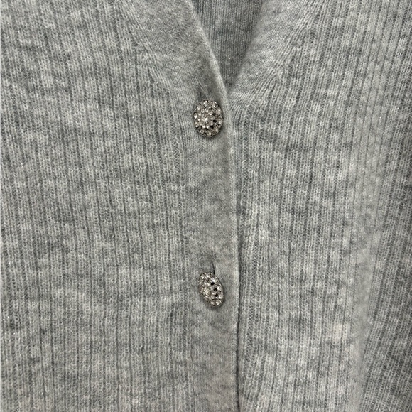 Button front sweater - Picture 2 of 3